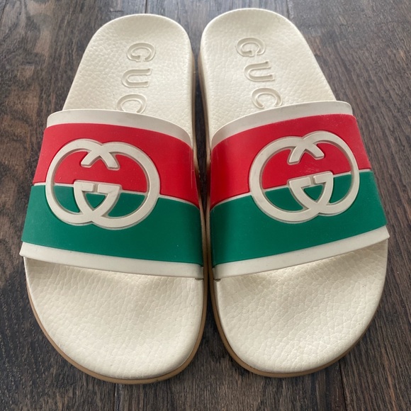 Gucci Interlocking Logo Slides - Picture 4 of 4